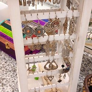 Women's jewelry and clothingsizes 12, 14